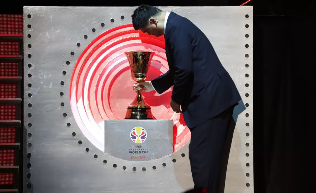 关于瑞士男篮获得世界杯入场券，国内球迷欢呼不已！的信息