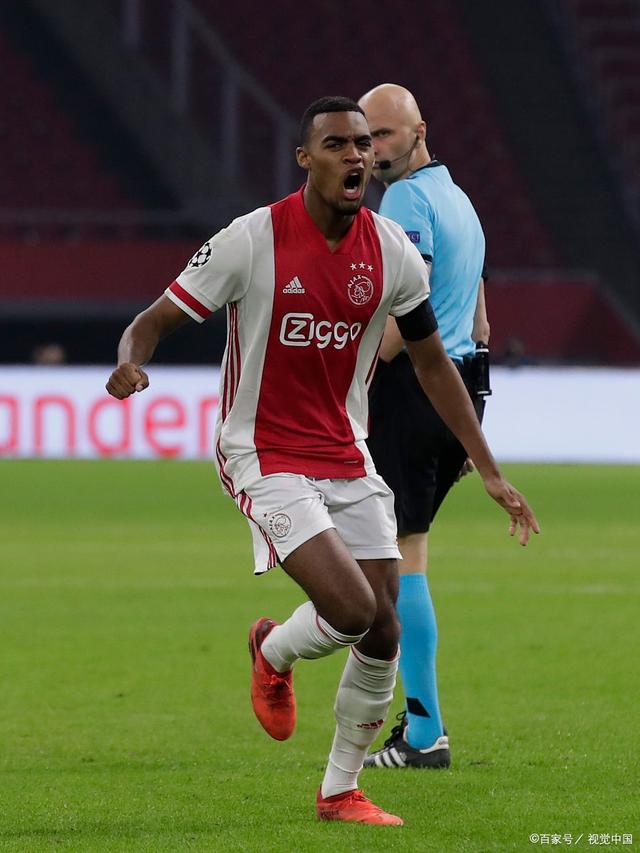阿贾克斯风光不再输球让球迷失望