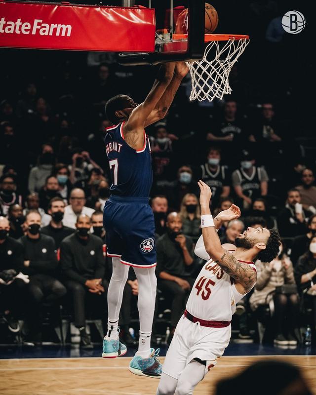 南安普顿惨遭阿斯顿维拉绝杀，状态低迷难获关键胜利