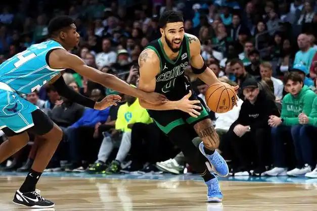 掘金狂砍湖人分，塔图姆迎来新赛季高光！